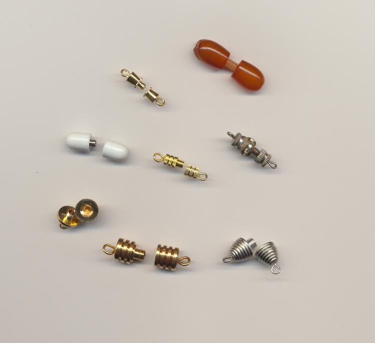 Screw clasps - open: old and new, silver and gold colored metal, plastic and amber.