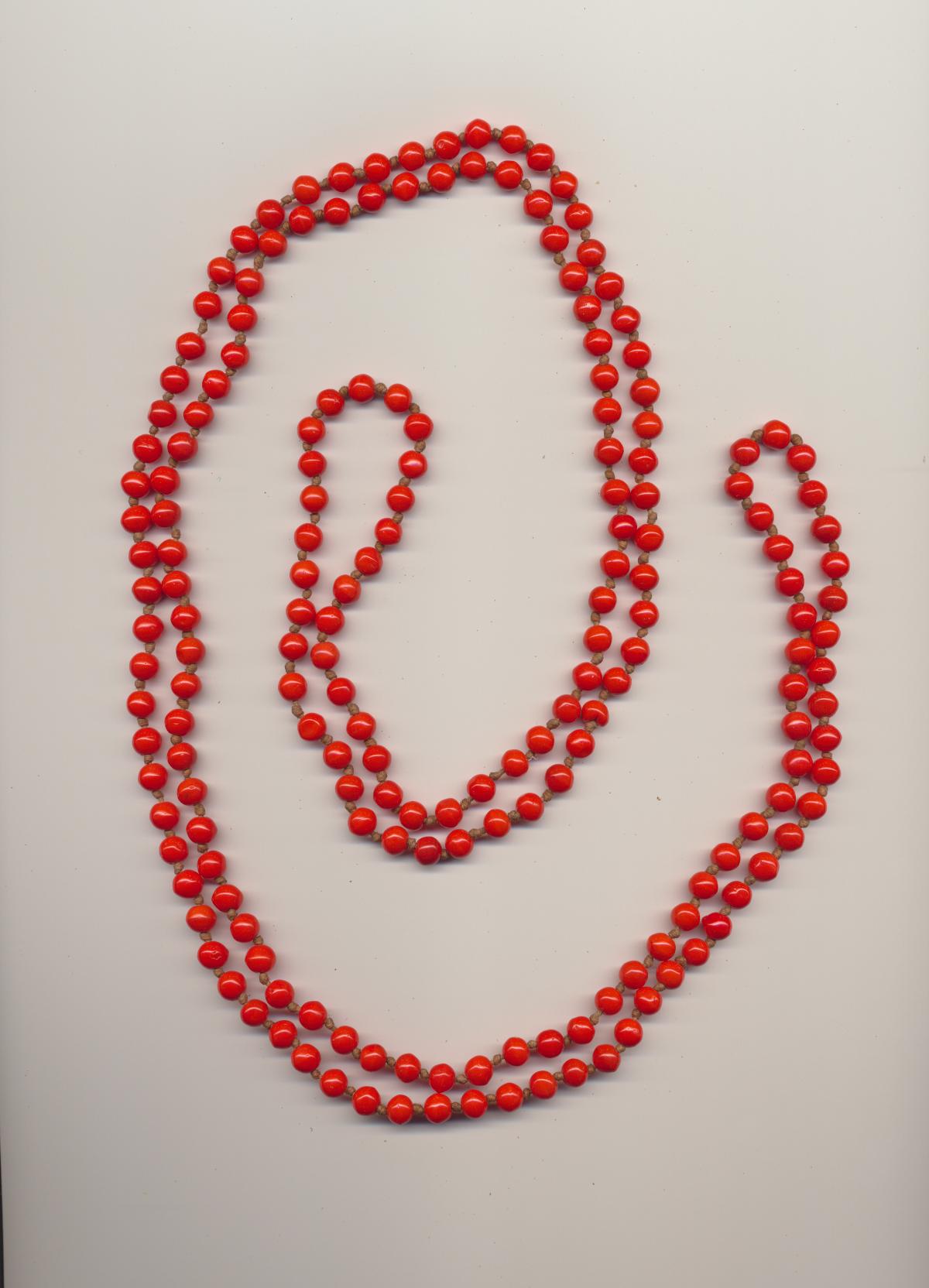 Antique hand knotted glass bead flapper necklace, also called Charleston necklace, 1920's, length 63'' 160cm.
