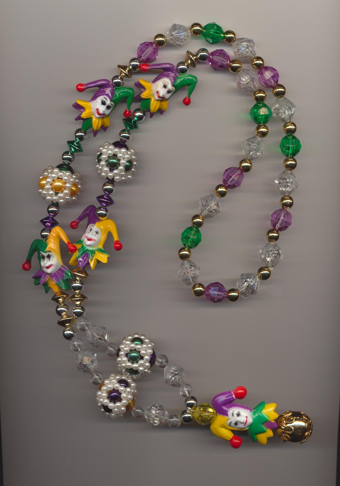 Richly beaded jester necklace made of plastic beads in the traditional Mardi Gras colors of purple, green, gold, Mardi Gras Parade 1996, New Orleans, length 37'' 94cm.